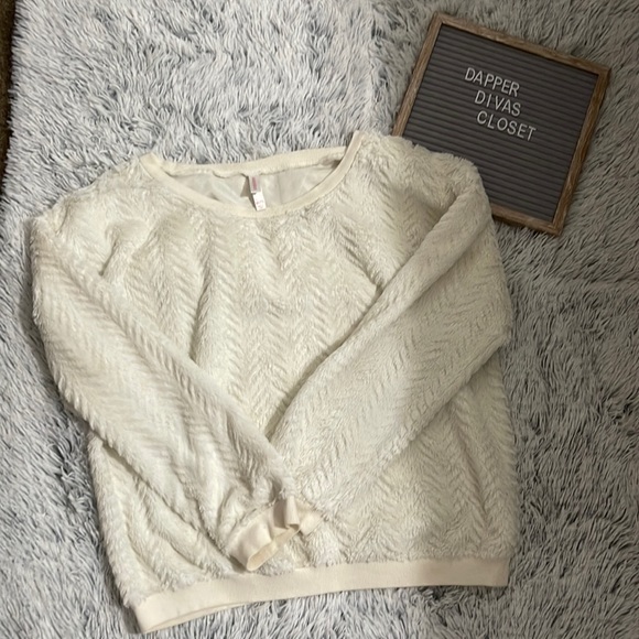 Cream fur sweatshirt - Picture 1 of 1